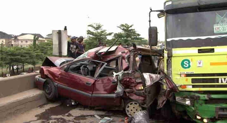 Tanker crushes 3 to death on Lagos-Ibadan Expressway  (Illustrative picture) (Naija News)