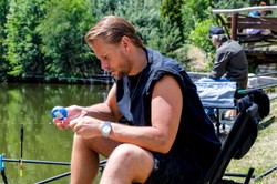 Sebastian Fabijański nie wybiera się na  paradę równości. Mówi o "instytucji LGBT"