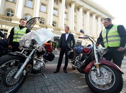Premier: "W przypadku motocyklistów to kwestia kapitalnego pomysłu"