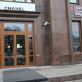 Celebrytki z Rosji narzekają, że nie mogą robić zakupów w butikach Chanel. Nawet poza Rosją