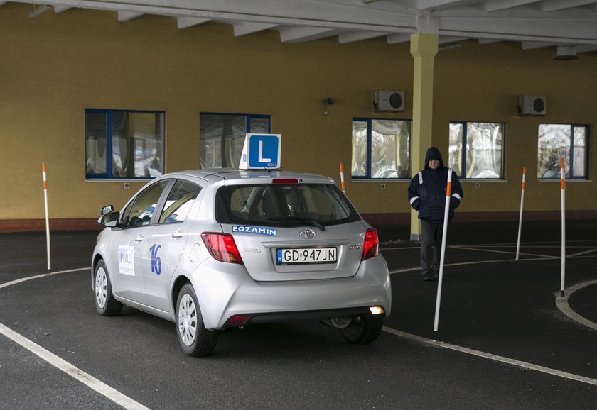 Pomorski Ośrodek Ruchu Drogowego ogłosił przetarg na zakup 116 aut