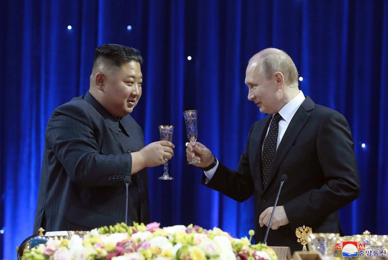 Przywódca Korei Północnej Kim Jong Un z rosyjskim prezydentem Władimirem Putinem, 2019 r.