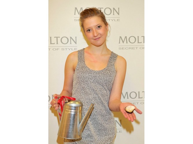 Lara Gessler na imprezie w sklepie Molton.