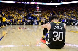 Charles Barkley i Stephen Curry zagrają w charytatywnym meczu golfa