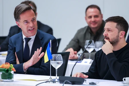 Mark Rute i Volodimir Zelenski na sastanku u NATO sedištu u Briselu 17. oktobra