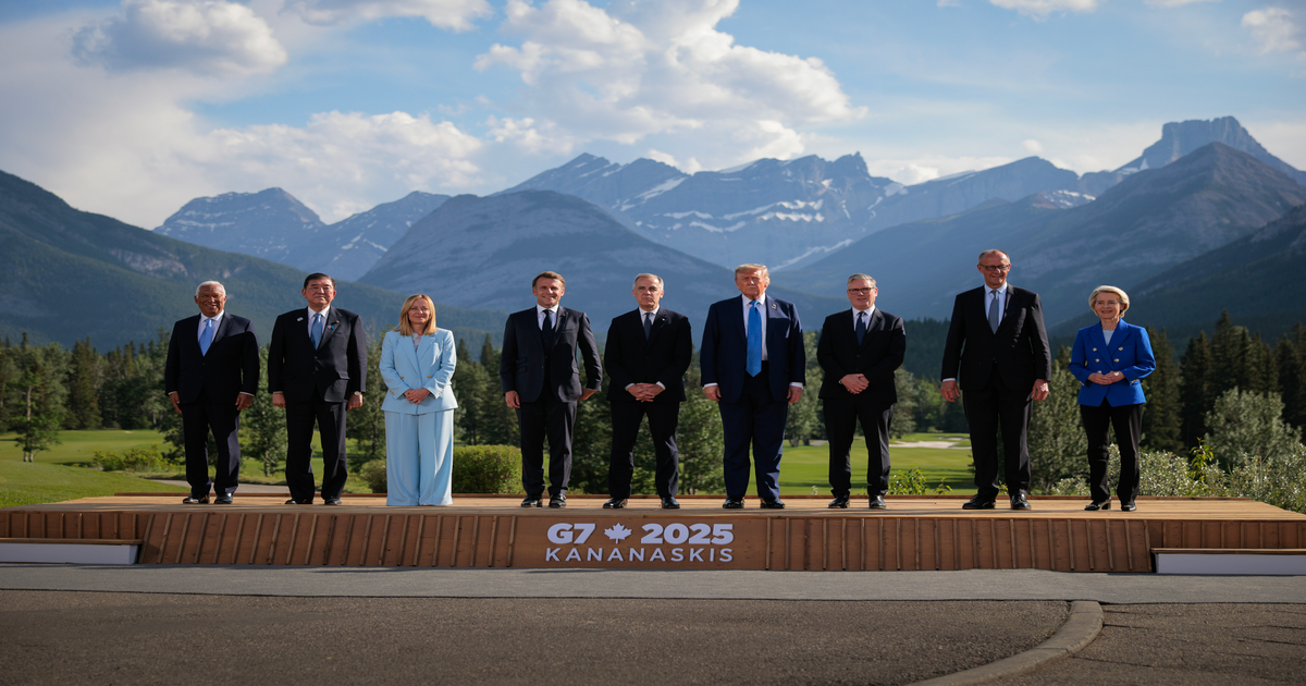 Prensa española: UE cede ante Trump con aranceles del 15%