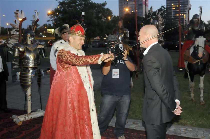 Bruce Willis w Warszawie dostał mieczem