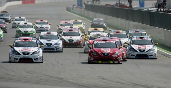 Mazurek Dąbrowskiego na EuroSpeedway Lausitz