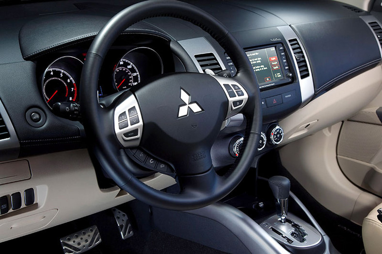 Mitsubishi Outlander GT dostane pohon S-AWC z Lanceru Evolution