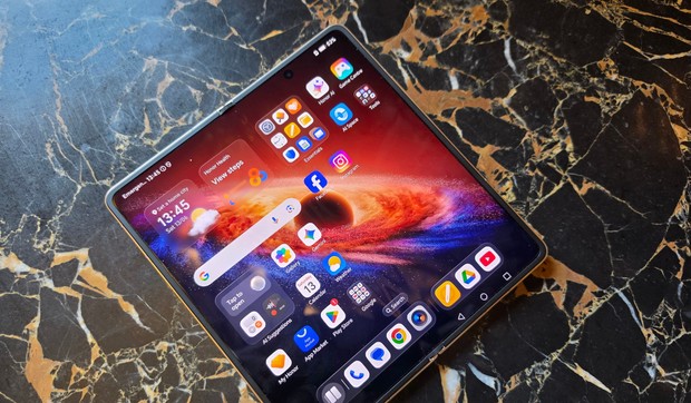 Honor Magic V6