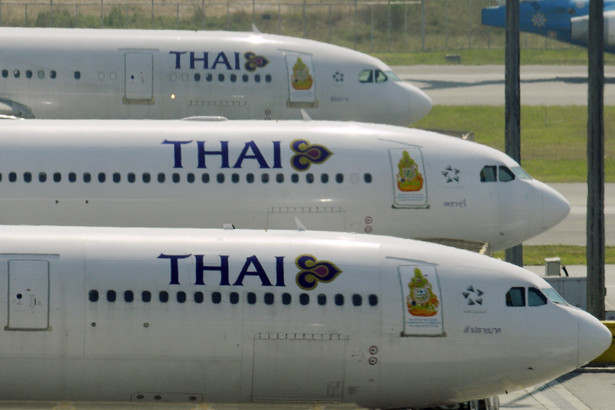 Samoloty Thai Airways na lotnisku Suvarnabhumi w Bangkoku. Fot. Bloomberg