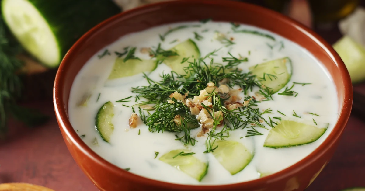 Pyszny obiad na czwartek. Podajemy przepis, Ty gotujesz. Bułgarski chłodnik na upały