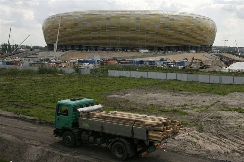 Stadion w Gdańsku jest wciąż jednym wielkim placem budowy