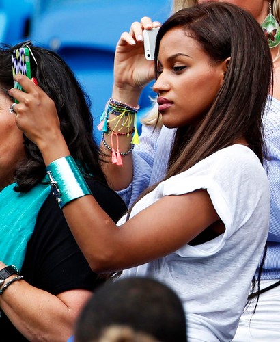 Piękne żony włoskich piłkarzy muszą się pakować i wracać do domu