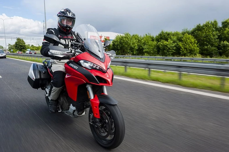 Ducati Multistrada 1200 i autostrada