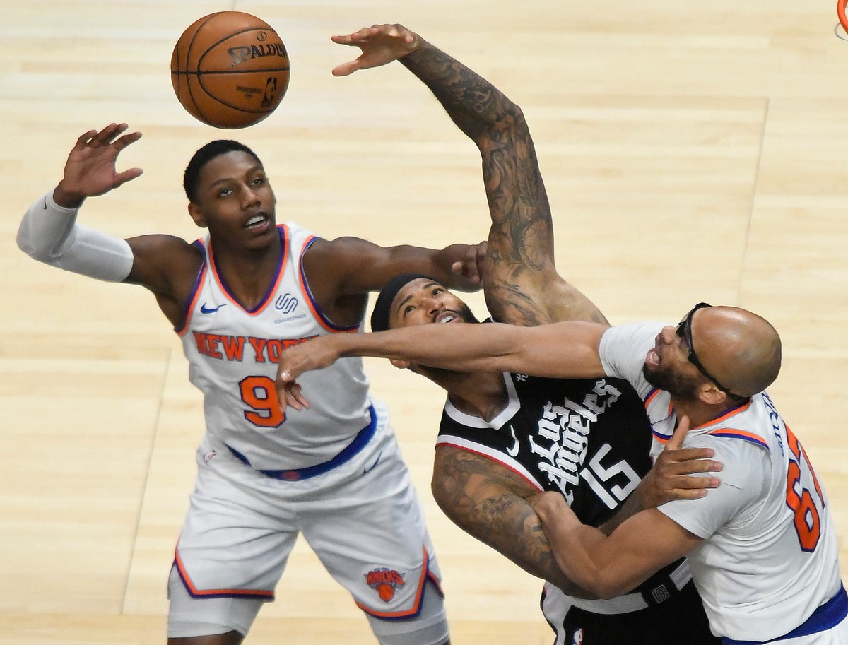 DeMarcus Cousins (15),Taj Gibson (67) i RJ Barrett (9)