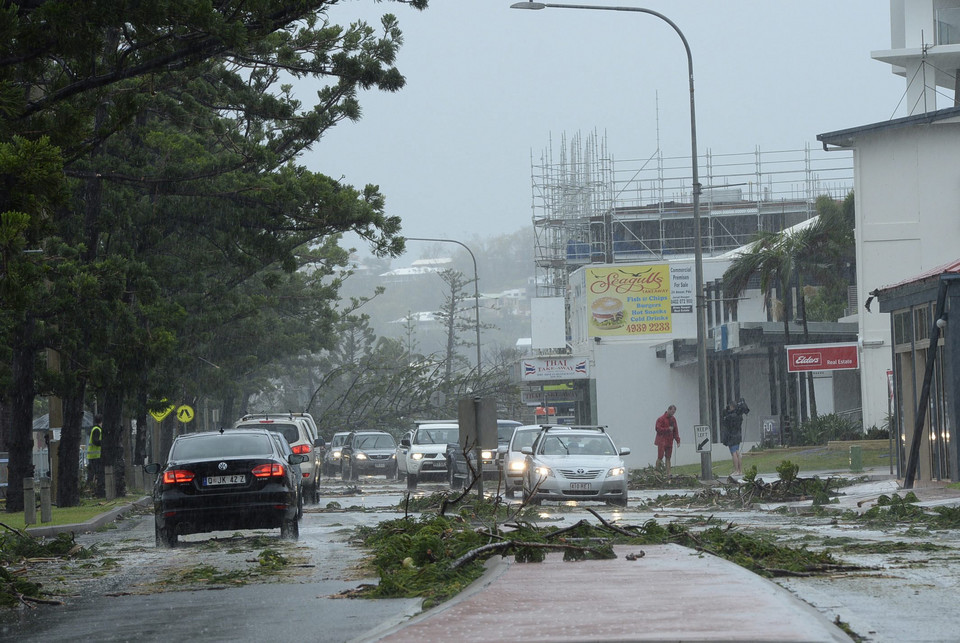 AUSTRALIA CYCLONE MARCIA (Cyclone Marcia hits Queensland)