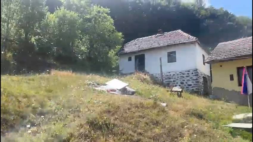Kuća kod Bajine Bašte gde su ubijeni žena i dete