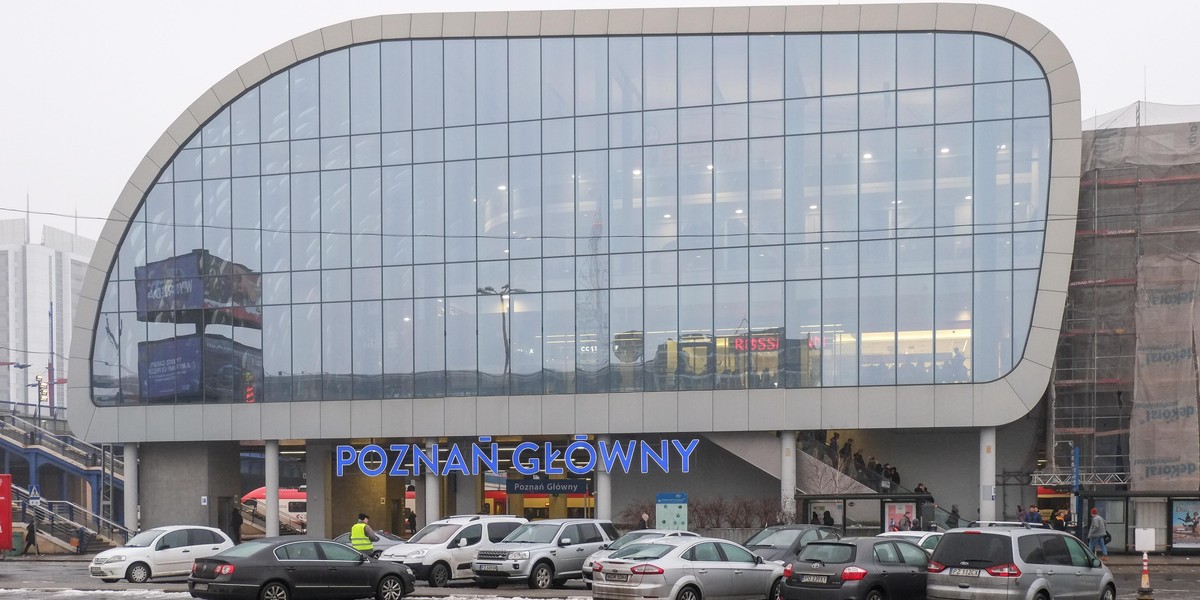 Przebudowa trasy kolejowej Poznań – Warszawa. Tak zorganizują przejazdy