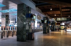 Mediolan znów budzi się do życia. Na razie nocnego