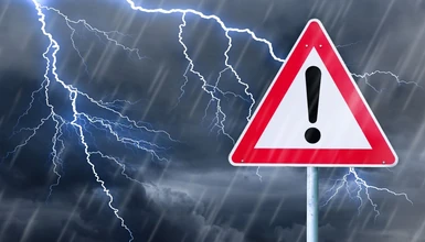 Niższe temperatury i burze w całym kraju. Prognoza pogody na niedzielę, 13 lipca