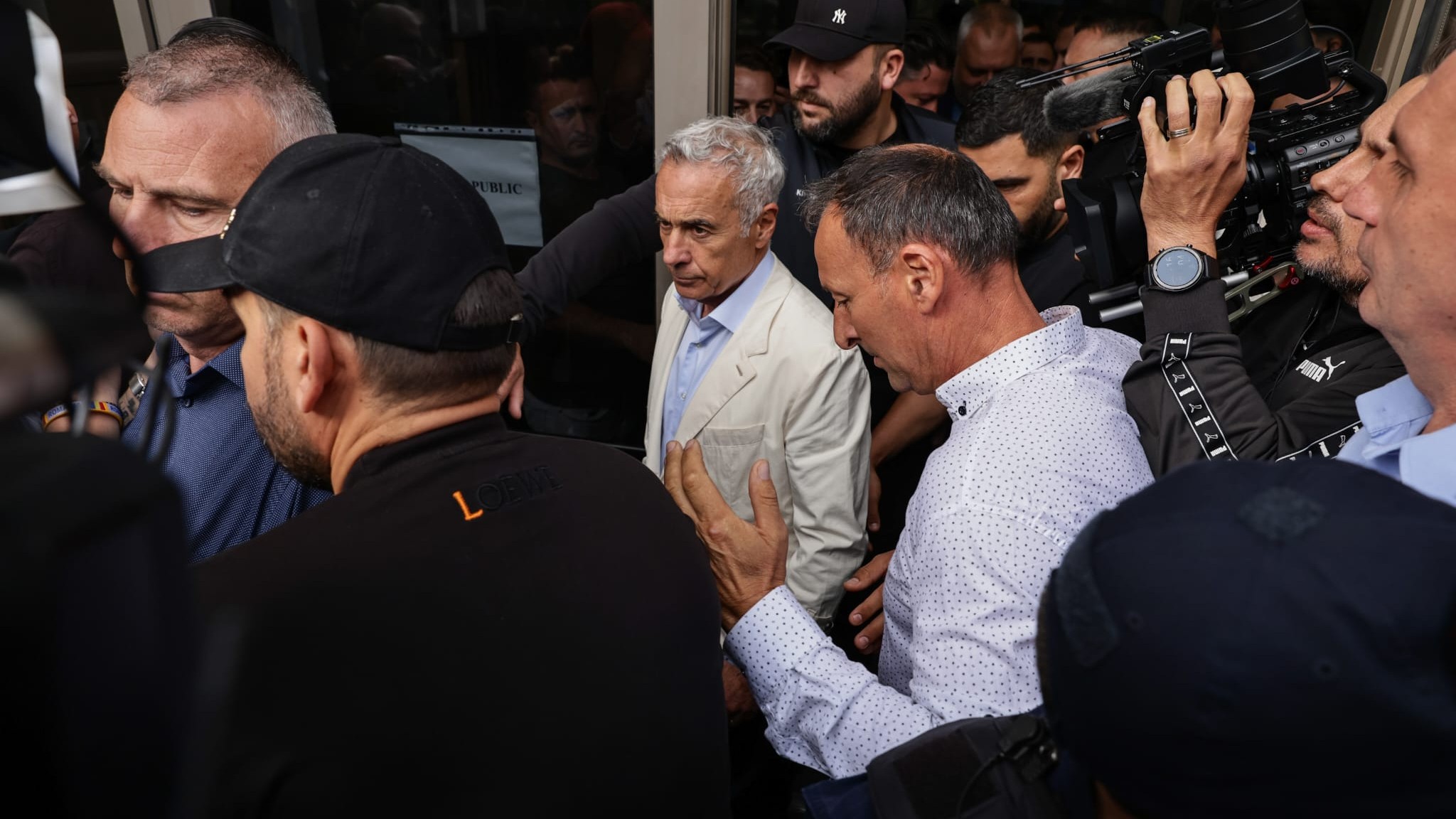 „Cookie-urile” lui Călin Georgescu: Cum a încălcat fostul candidat la funcția de președinte legislația GDPR și de ce l-au pus judecătorii să plătească