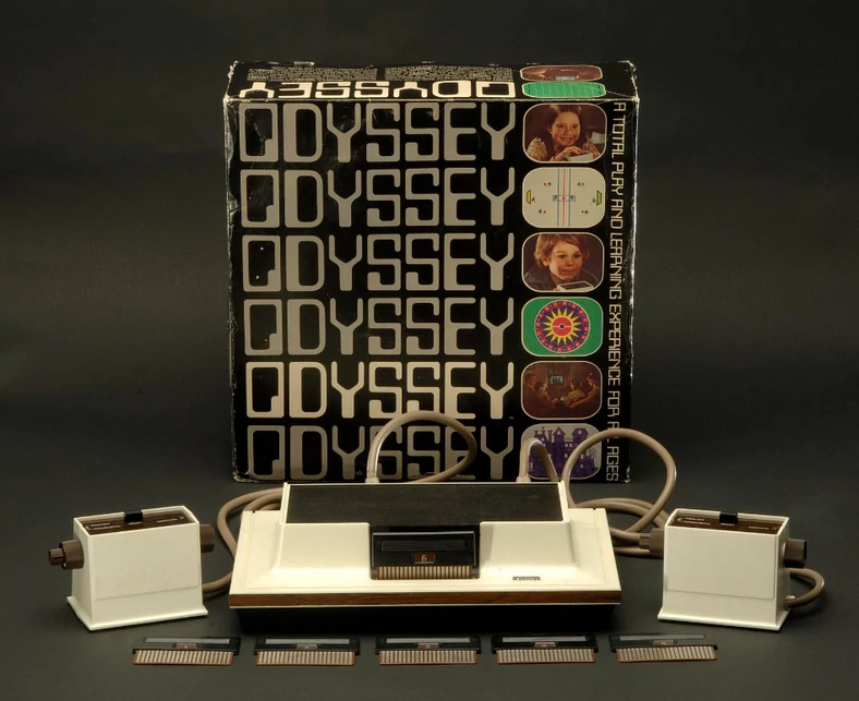 Magnavox Odyssey wraz z oryginalnym opakowaniem w National Museum of American History