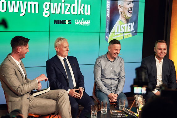 Był też specjalny panel dyskusyjny na temat książki. Tu w towarzystwie Listkiewicza pojawili się współautorzy, dziennikarze "Przeglądu Sportowego" - Piotr Wołosik i Łukasz Olkowicz. Spotkanie poprowadził Łukasz Kadziewicz.