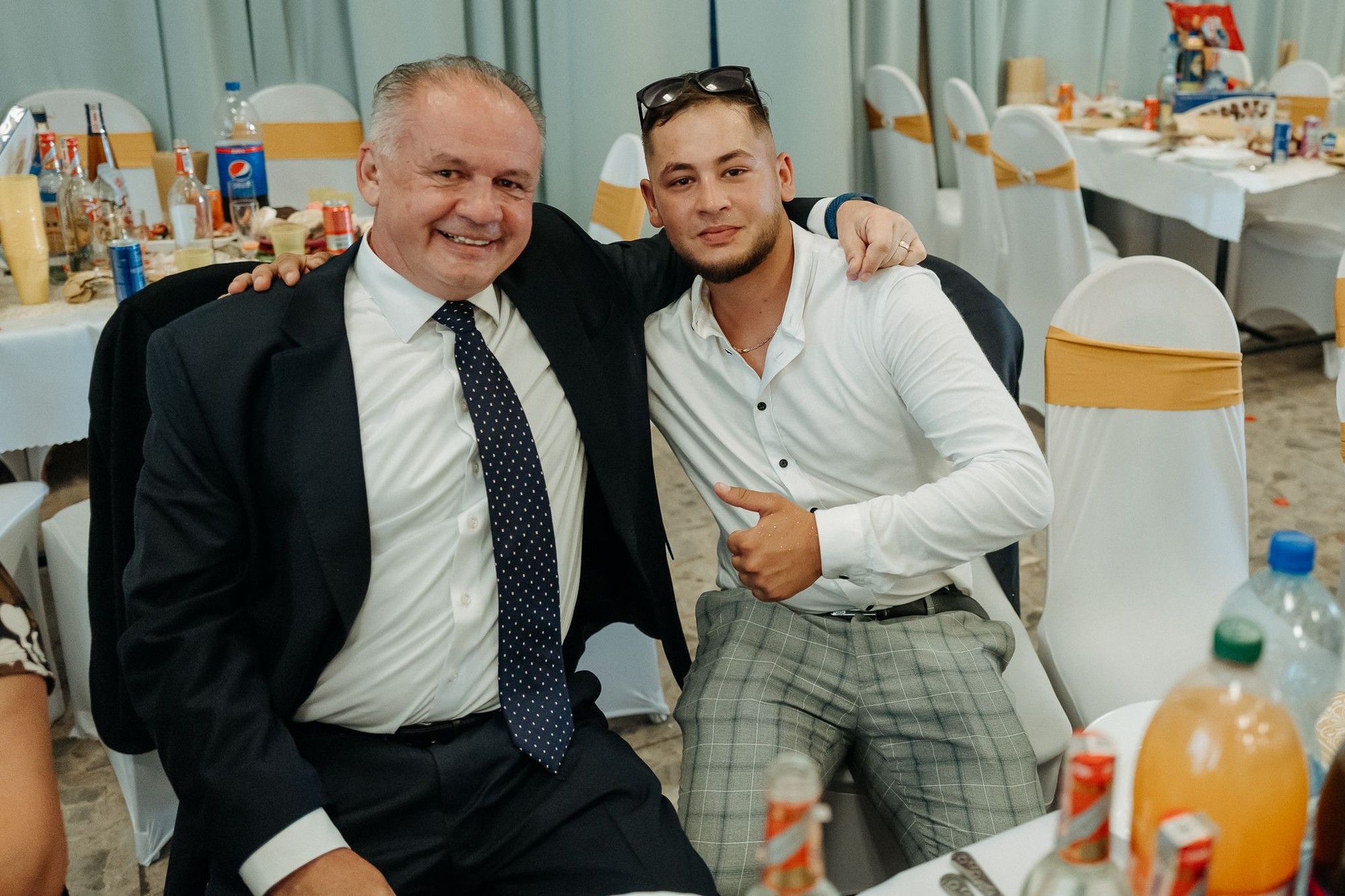 Exprezident Andrej Kiska sa zabával na svadbe. 