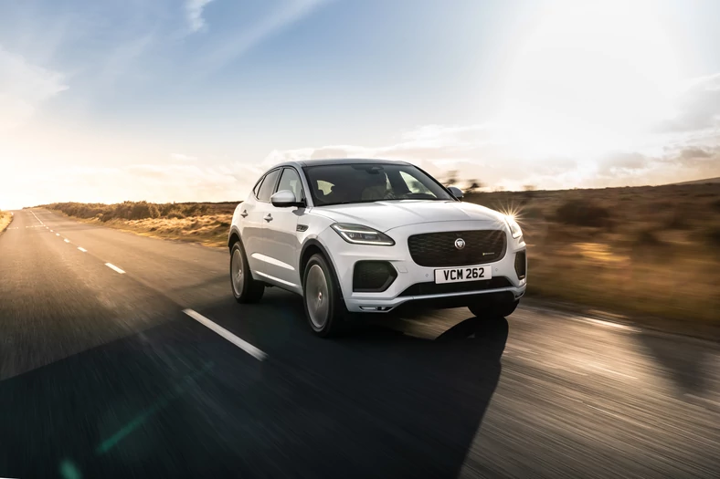 Jaguar E-Pace PHEV. Przyspieszenie 0-100 km/h: 6,5 s, moc: 309 KM.