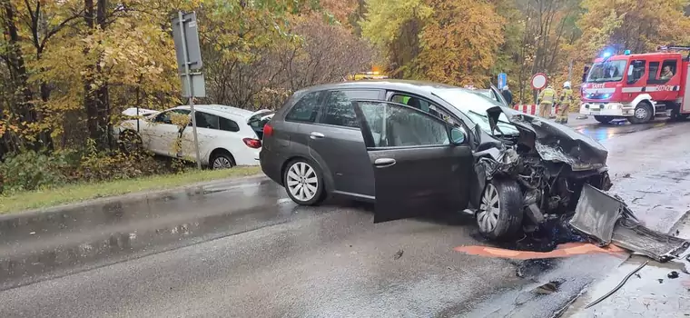 Seria niebezpiecznych wypadków w okolicach Olkusza. Na szczęście nikt nie zginął