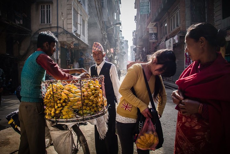 Na ulicach Katmandu, Nepal; fot. T. Bogusz / Pirania na kolację