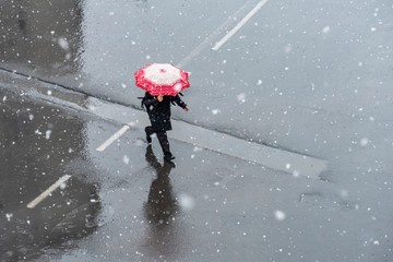 Közeleg a sarkvidéki hideg levegő - itt hullik le az első hó idén