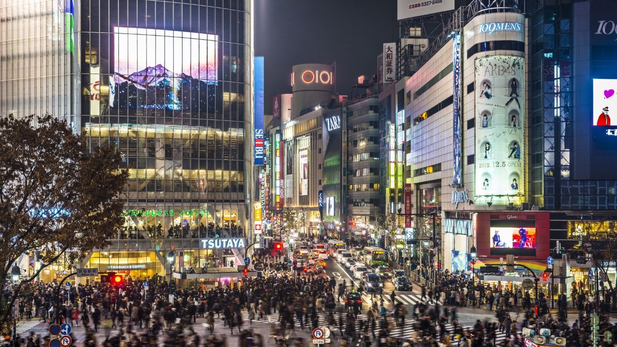 Tokyo este cunoscut drept cel mai curat oraș din lume, deși nu există coșuri de gunoi pe străzi Motivele care au dus la îndepărtarea lor