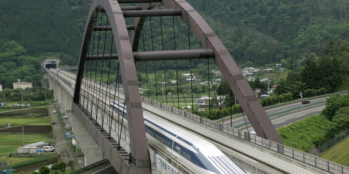 Elon Musk's Hyperloop may have competition from a maglev train with $28 million in government funding