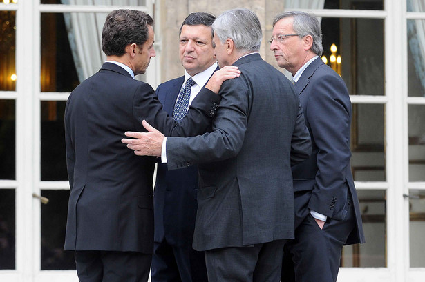 Od lewej: Nicolas Sarkozy, Jose Manuel Barroso, Jean-Claude Trichet, Jean-Claude Juncker