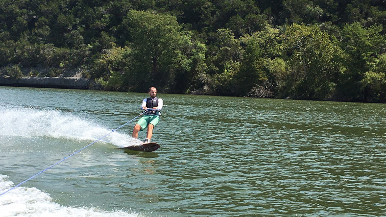  Wakeboarding na jeziorze Austin