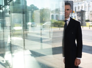 Przemysław Rosati: Nie możemy bezrefleksyjnie poddawać się decyzjom polityków, które meblują nasz świat [WYWIAD RIGAMONTI]