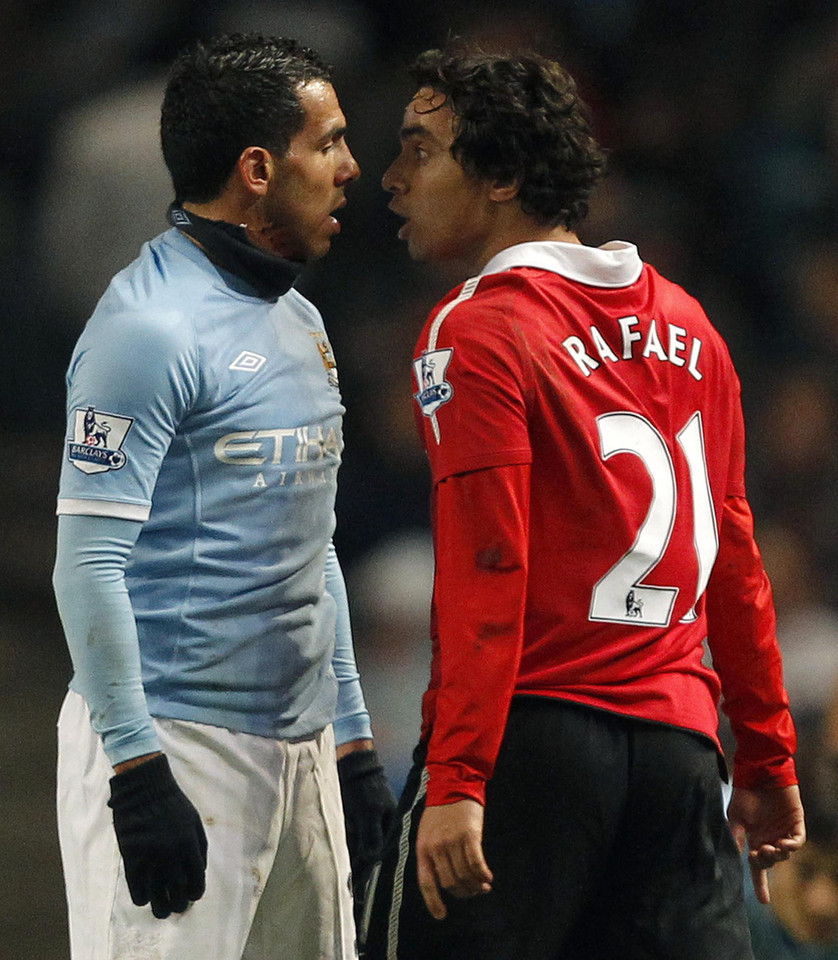 Carlos Tevez (z lewej) i Rafael