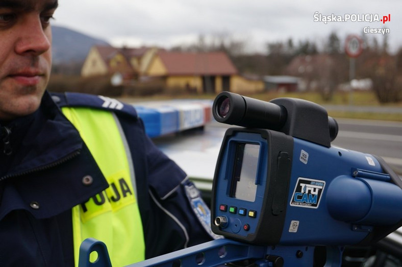 Laserowy miernik prędkości z rejestracją obrazu