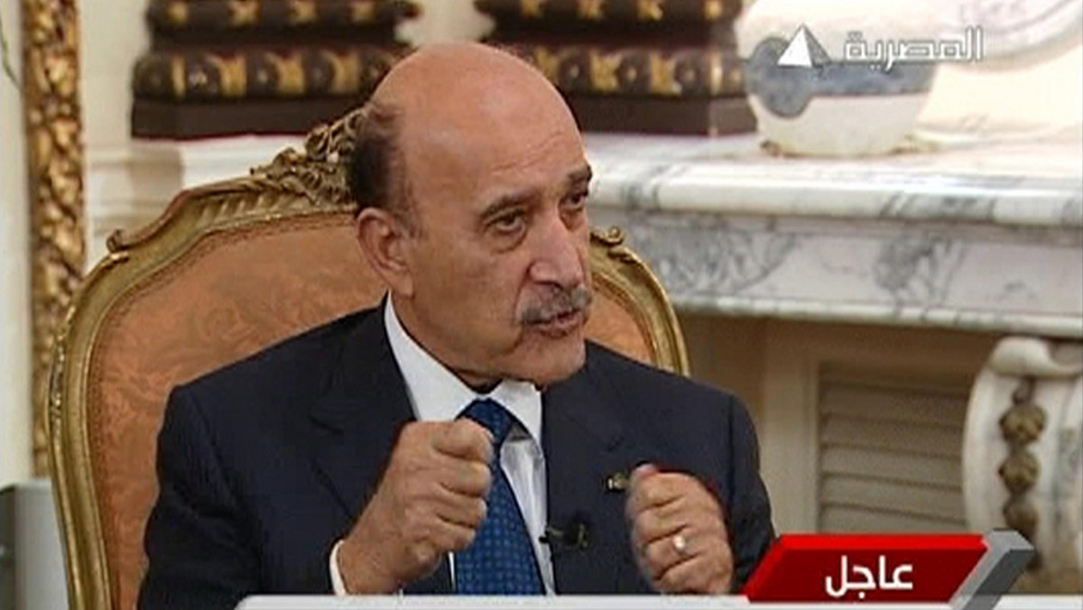 Wiceprezydent Egiptu Omar Suleiman oświadczył, że Bractwo Muzułmańskie zostało zaproszone na spotkanie z rządem. Mówił też, że ingerencja z zewnątrz w sprawy Egiptu jest niedopuszczalna oraz wykluczył natychmiastową dymisję prezydenta.
