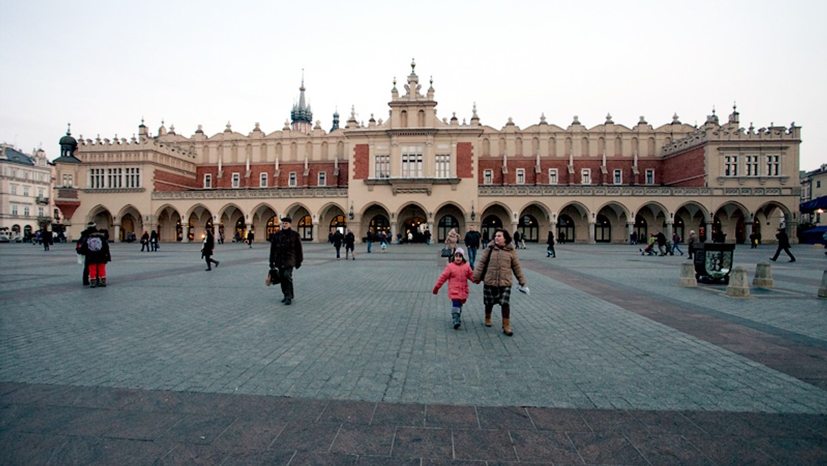 Na Rynku Głównym w Krakowie stanęła skarbonka pomysłów. Mieszkańcy mogą do niej wrzucać pomysły na urozmaicenie życia kulturalnego w Krakowie - informuje Radio Kraków.