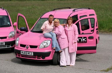 BRITAIN-SOCIETY-SECURITY-WOMEN-TAXIS