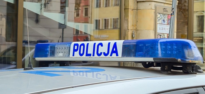Młoda policjantka złapana na gorącym uczynku. W takim stanie rozwoziła gości po osiemnastce