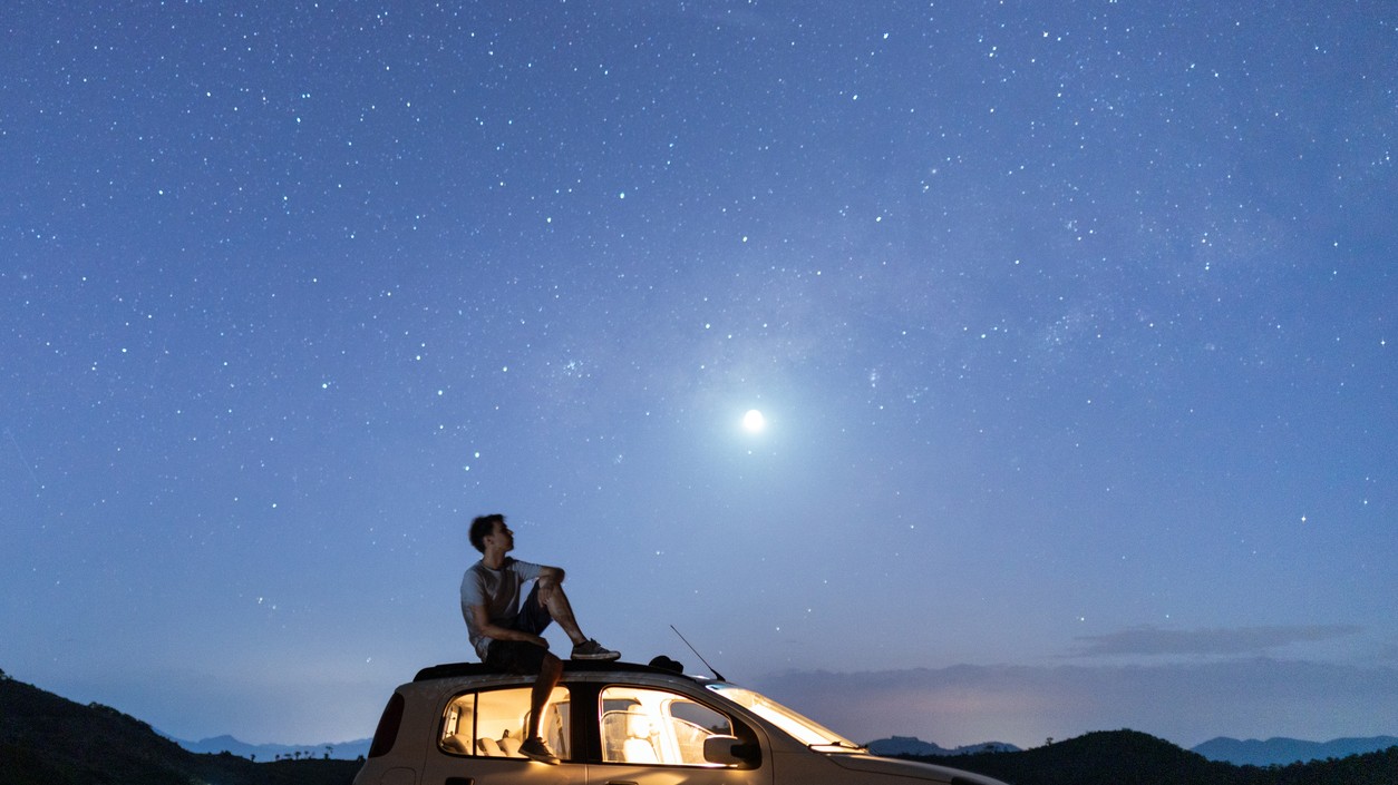 Slovensko čaká večer astronomických úkazov, zatmenie Slnka vystriedajú Perzeidy. (ilustračné foto)