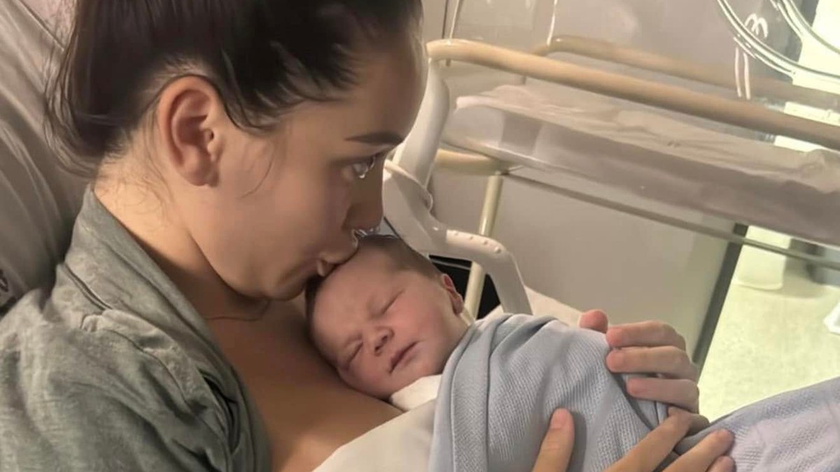 Studentkinja mislila da ima upalu slepog creva, a onda je krenuo porođaj