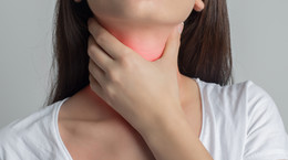 Ból gardła jest jednym z objawów anginy