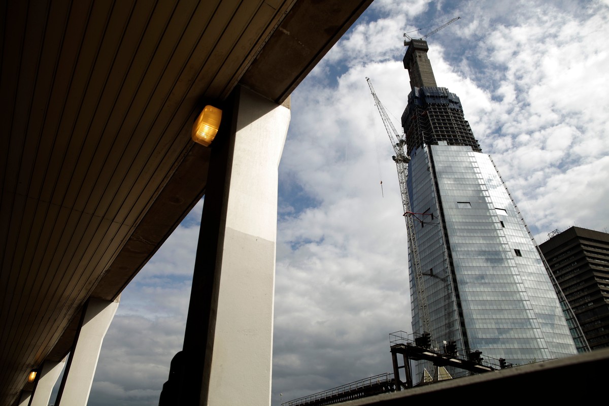 Wieżowiec Shard powstający w okolicach London Bridge
