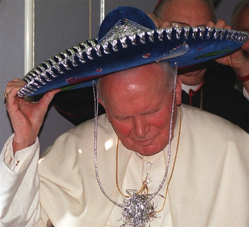 MEXICO-POPE-SOMBRERO