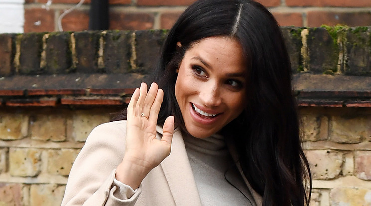 A várandós Meghan Markle pocakja nagyon szépen gömbölyödik / Fotó: MTI /EPA/Andy Rain